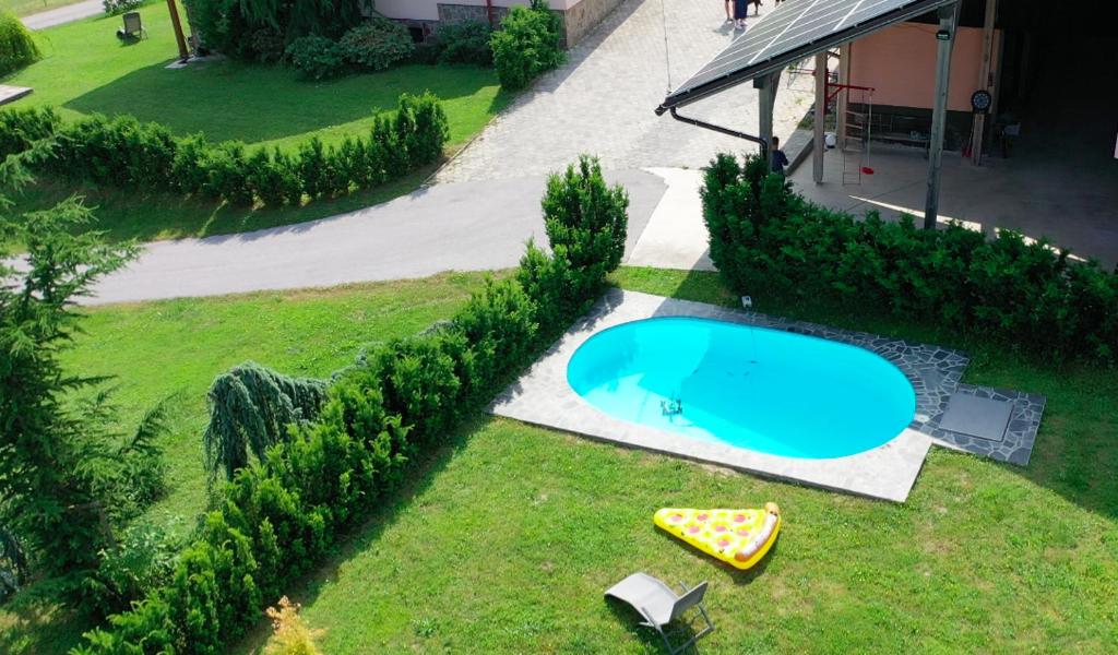Farmhouse Lipoglav photo