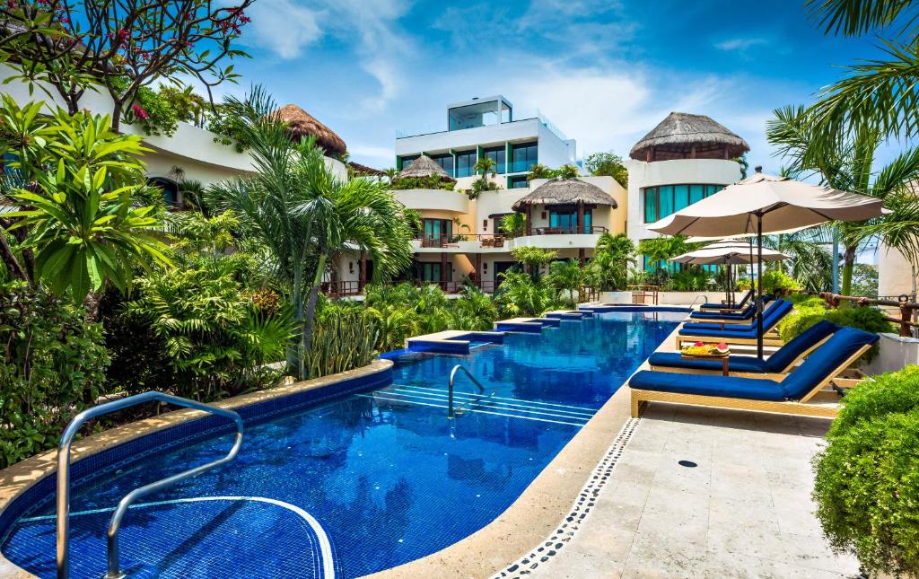 Porto Playa Condo Hotel and Beach Club - 1