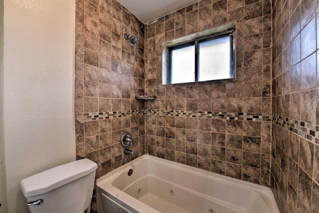 Pet-Friendly Texas Getaway with Fenced-In Yard! photo