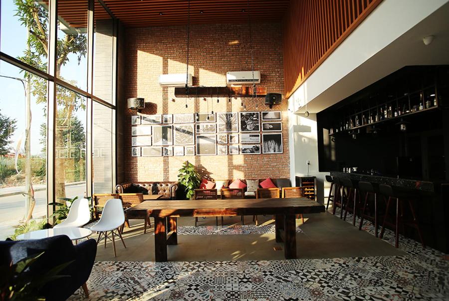 Exterior view, Kingsales Hotel in Thanh Hoá / Sầm Sơn Beach