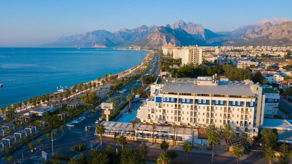 Sealife Family Resort Hotel, hotel in Antalya