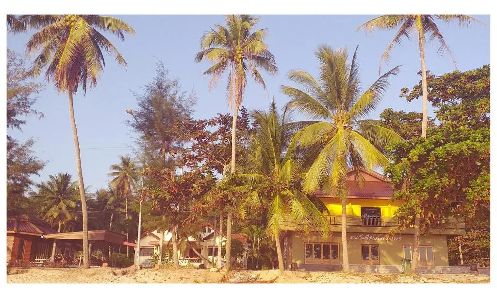 TAWAN RESORT, hotel in Chumphon