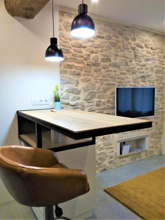 Le Petit Studio - 15 m2 - Centre Ville - Sorgue à 50 m - 3