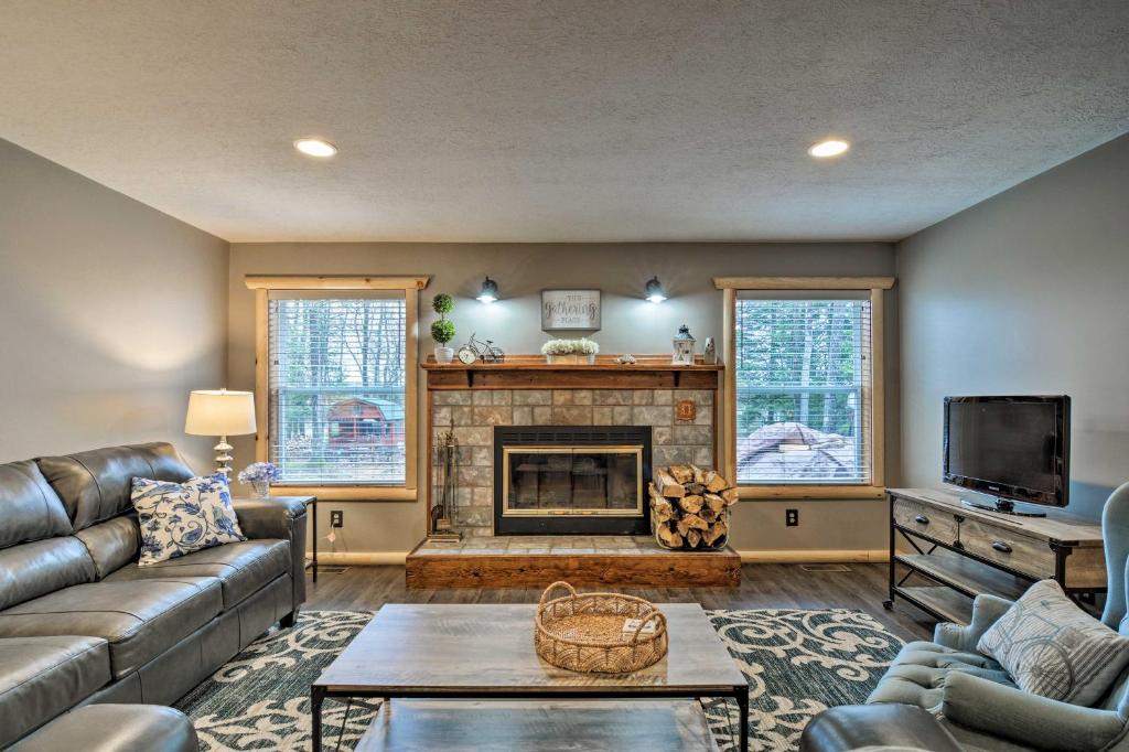 All Season Big Bear Lake House, Walk to Beach photo