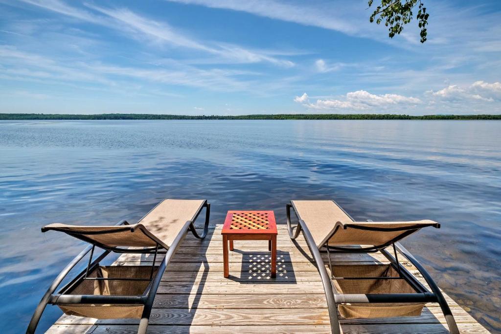 Cozy Lakefront Madison Cabin with Dock and Kayaks ViaMichelin HOTEL
