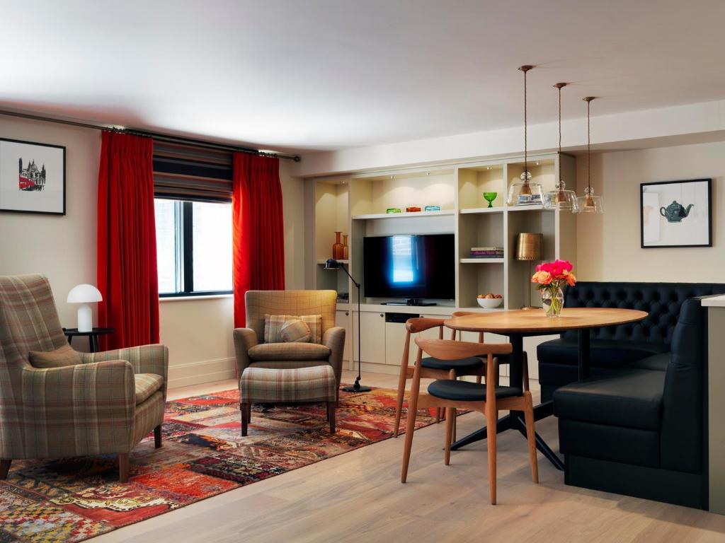 Cheval Knightsbridge Apartments photo