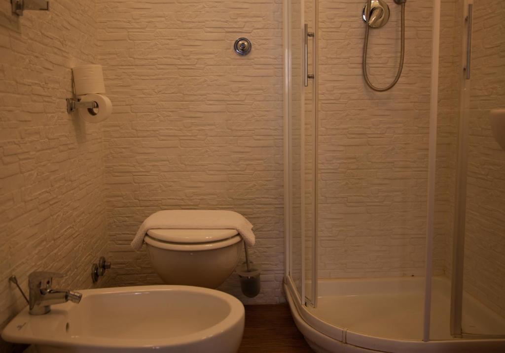 White Vatican photo