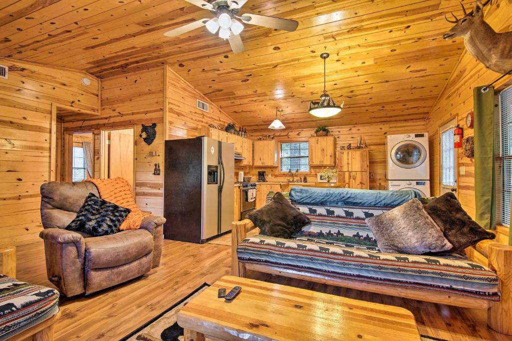 Serene Broken Bow Cabin with Hot Tub and Fire Pit photo