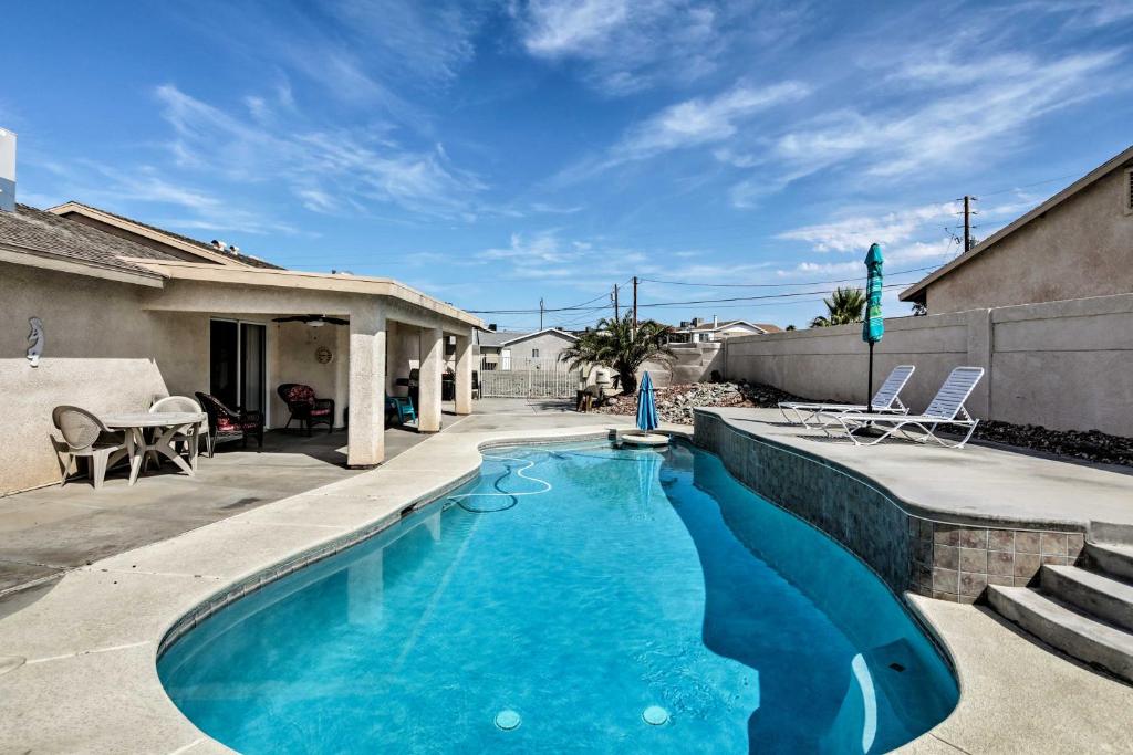 Lake Havasu City Retreat with Patio and Grill 전경