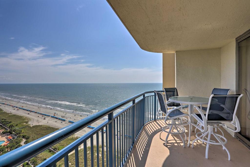 Myrtle Beach Condo with Balcony-Steps to Ocean! — Hotel in Myrtle Beach (SC)