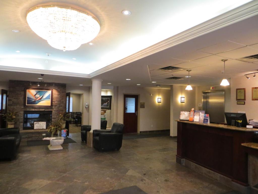 Super 8 By Wyndham Red Deer City Centre photo