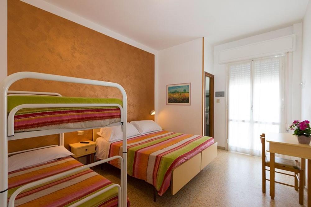 Hotel Cosmos - 3