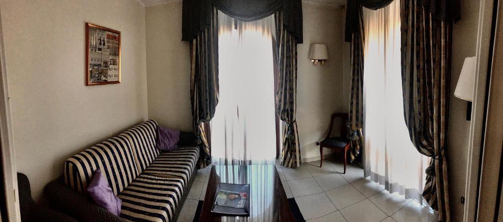 Hotel Villa Savoia - 3