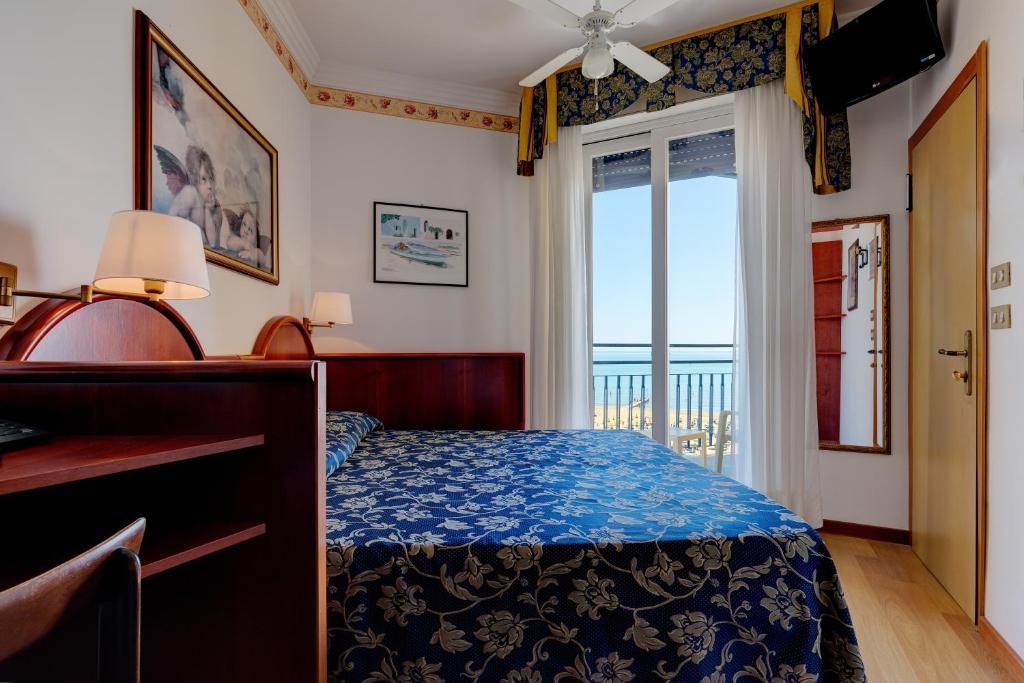 Hotel Napoleon photo