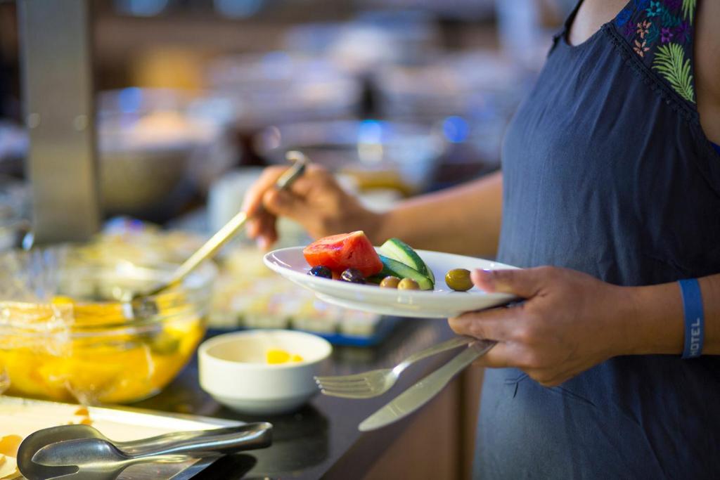 Tuntas Beach Hotel - All Inclusive — Restaurant & bars in Didim, Aydin