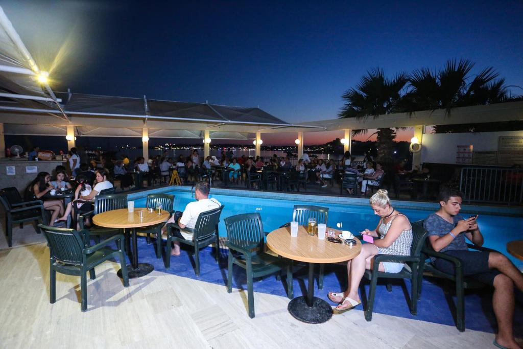 Tuntas Beach Hotel - All Inclusive — Restaurant & bars in Didim, Aydin
