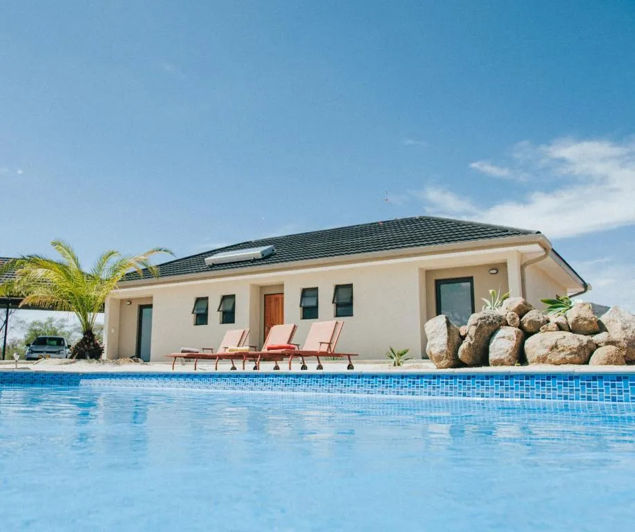 Otjohotozu Guestfarm, hotel in Omaruru