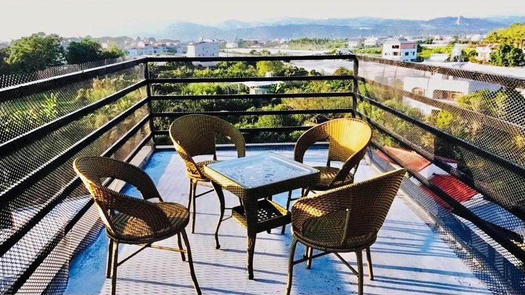 トラベル ライト ホテル (Travel Light Hotel) 外観