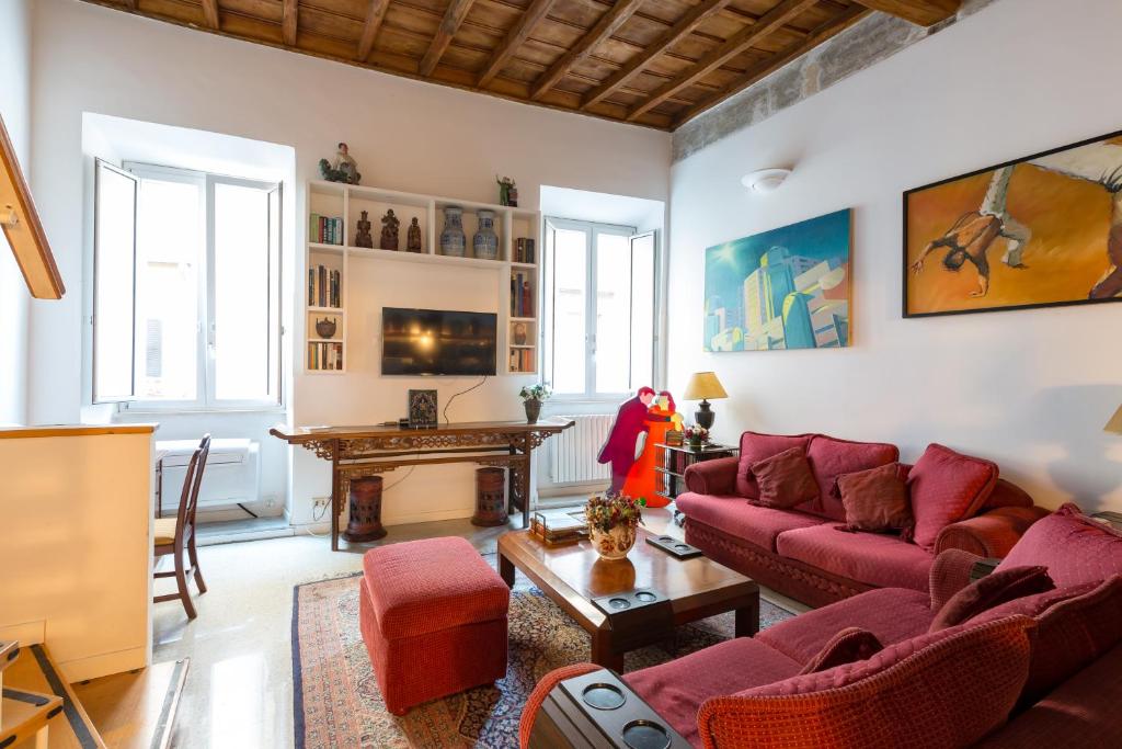 Savelli Apartment, Rzym