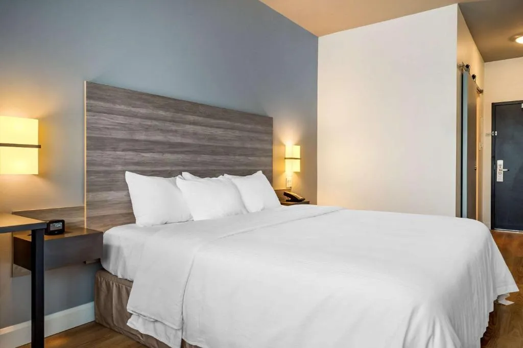 Rodeway Inn, hotel in Amos