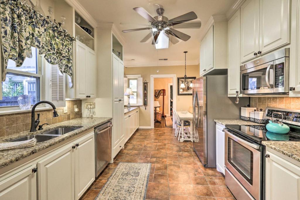 Country Club Cottage - Near MSU and Sheppard AFB! photo