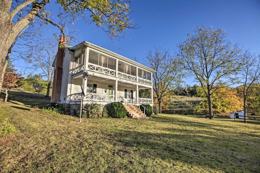 Historic Countryside Escape - Relax, Hike, and Fish! — Hotel in Goshen (VA)