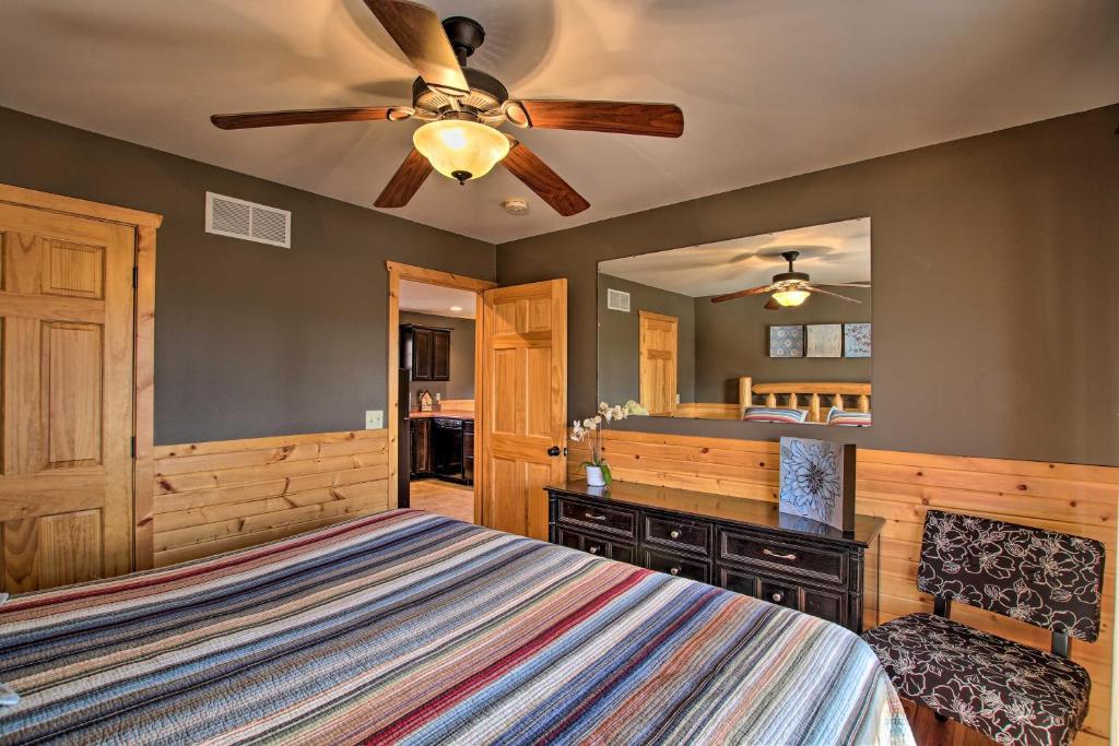 Updated Rural Retreat in New Haven Near Vineyards! photo