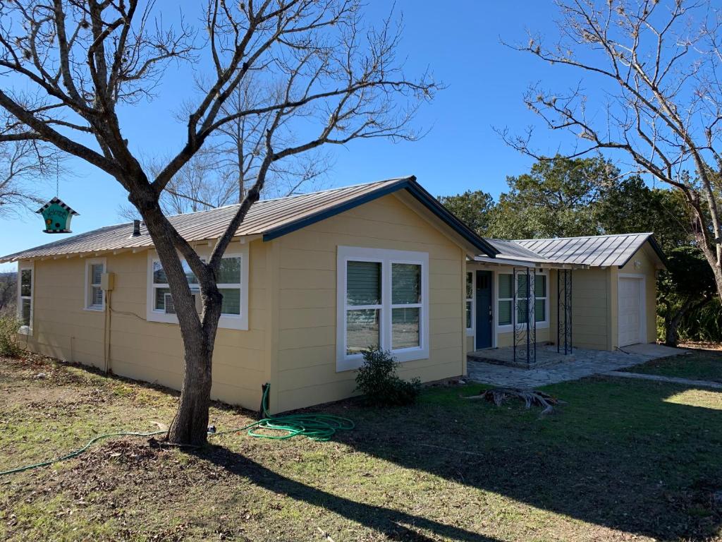 Holiday Apartments in Bandera, TX price from 8 of Hotels