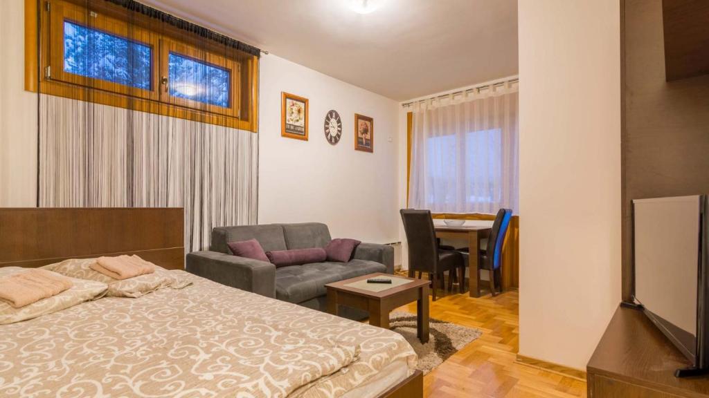 NEST Apartmani - 1