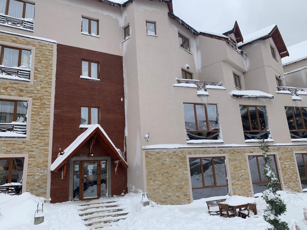 Mount Apartments Milmari - 1