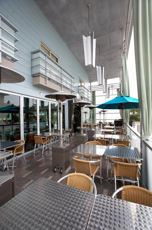 Restaurant, Shade Hotel in Los Angeles (CA)