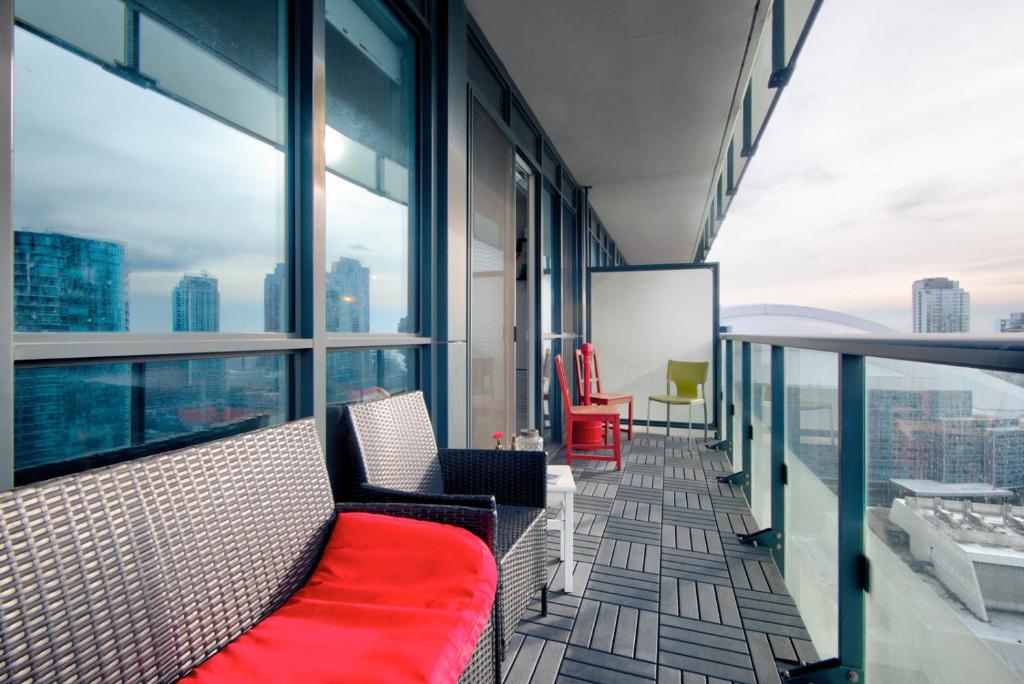 Luxury Adventure CN Tower/MTCC/Scotiabank Arena photo