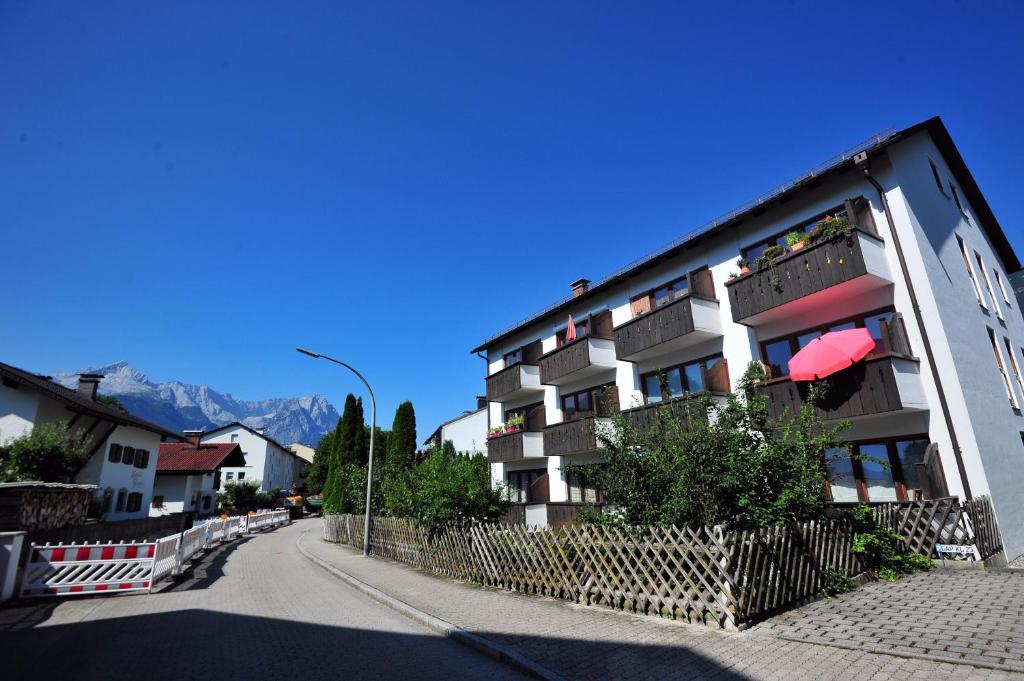Hindenburg str Apartments - 2