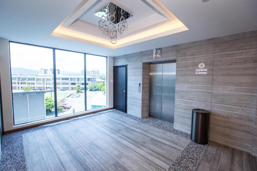 Lintas Platinum Hotel photo