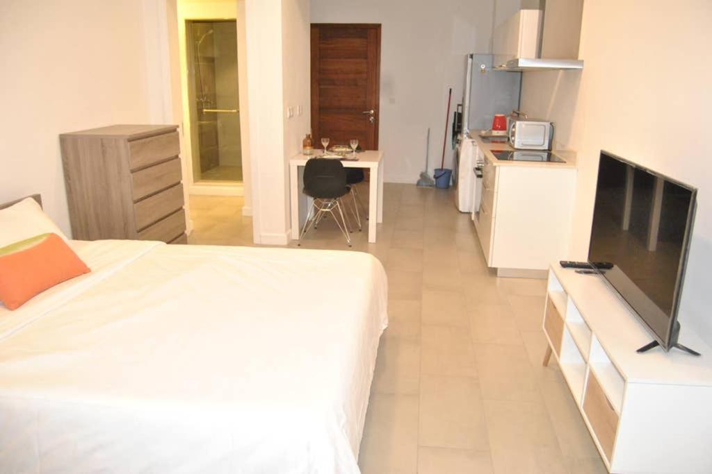 Studio 208 Ebene Square Urban Living photo