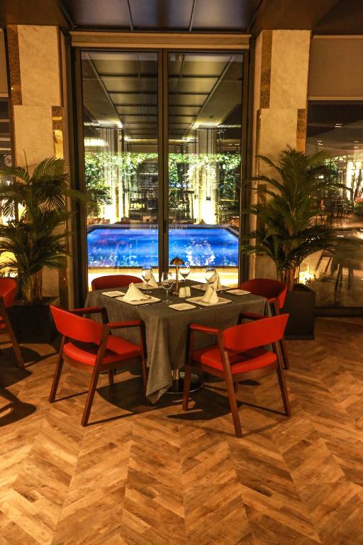 طعام و مشروبات