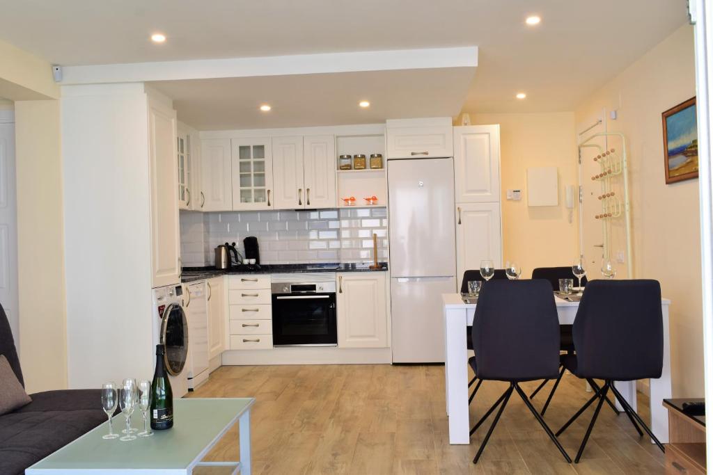 Apartment in Salou next to the beach for families,WIFI - 2