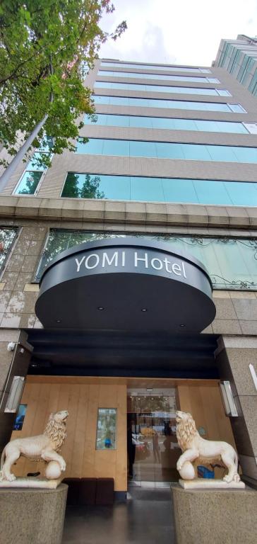 YOMI Hotel