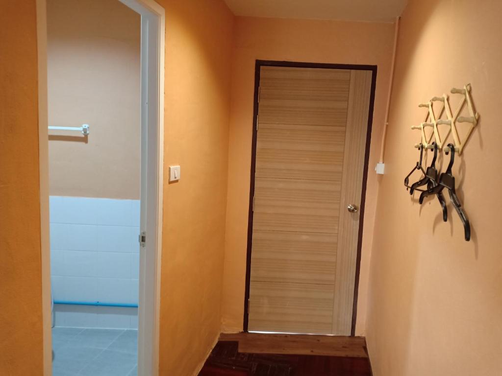 santo house photo