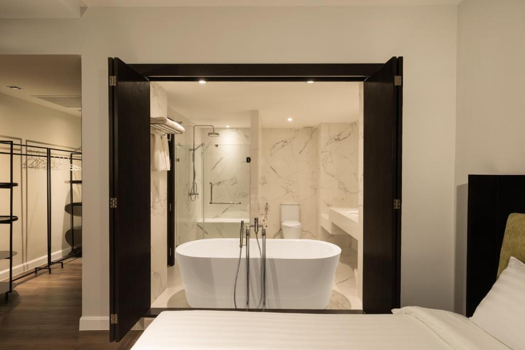 S Ram Leisure Hotel — Hotel rooms in Bangkok, Bangkok