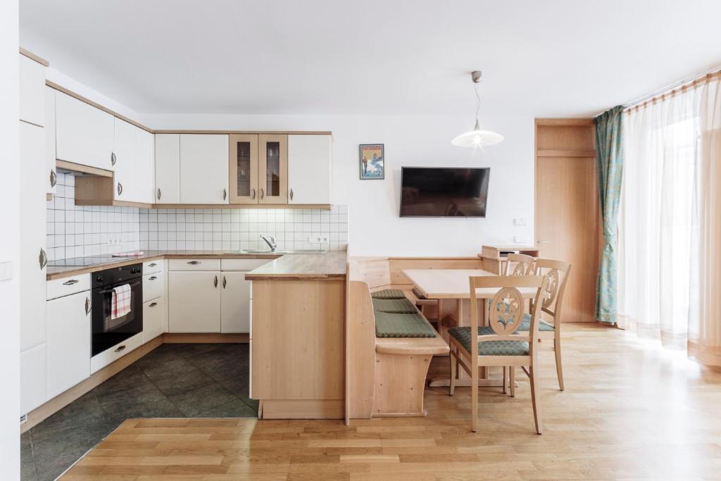 Apartments Petlin - 4