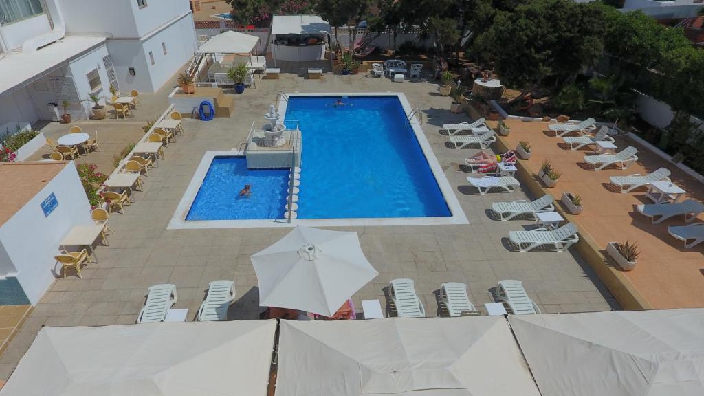 Apartamentos San Antonio Beach photo