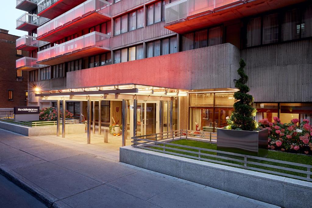 Residence Inn By Marriott Montreal Westmount Photo 0