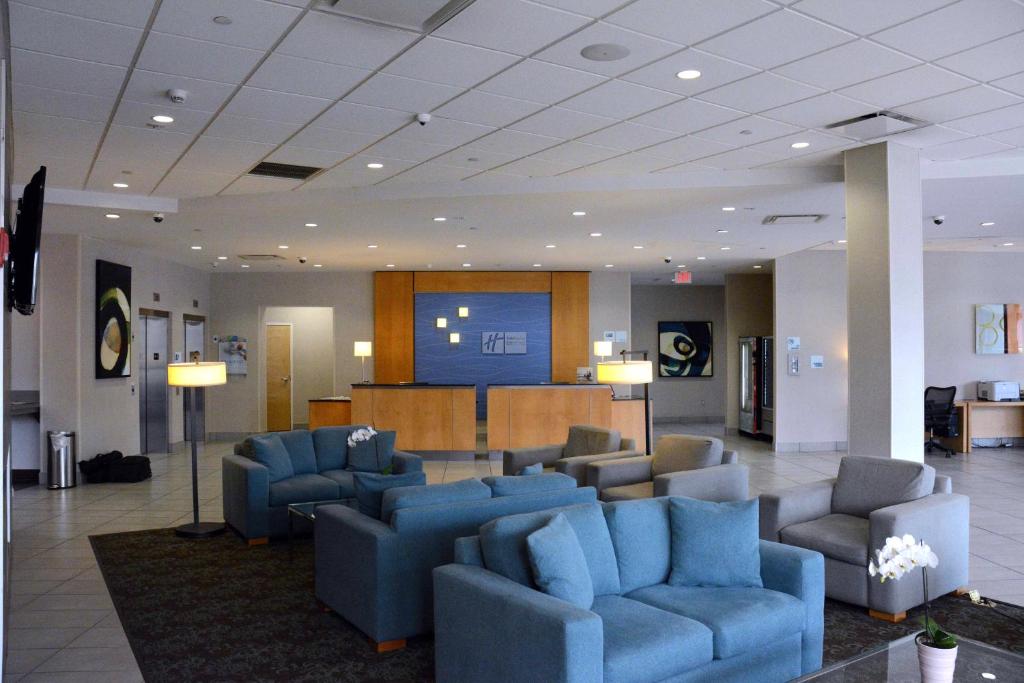 Holiday Inn Express Stamford Photo 31