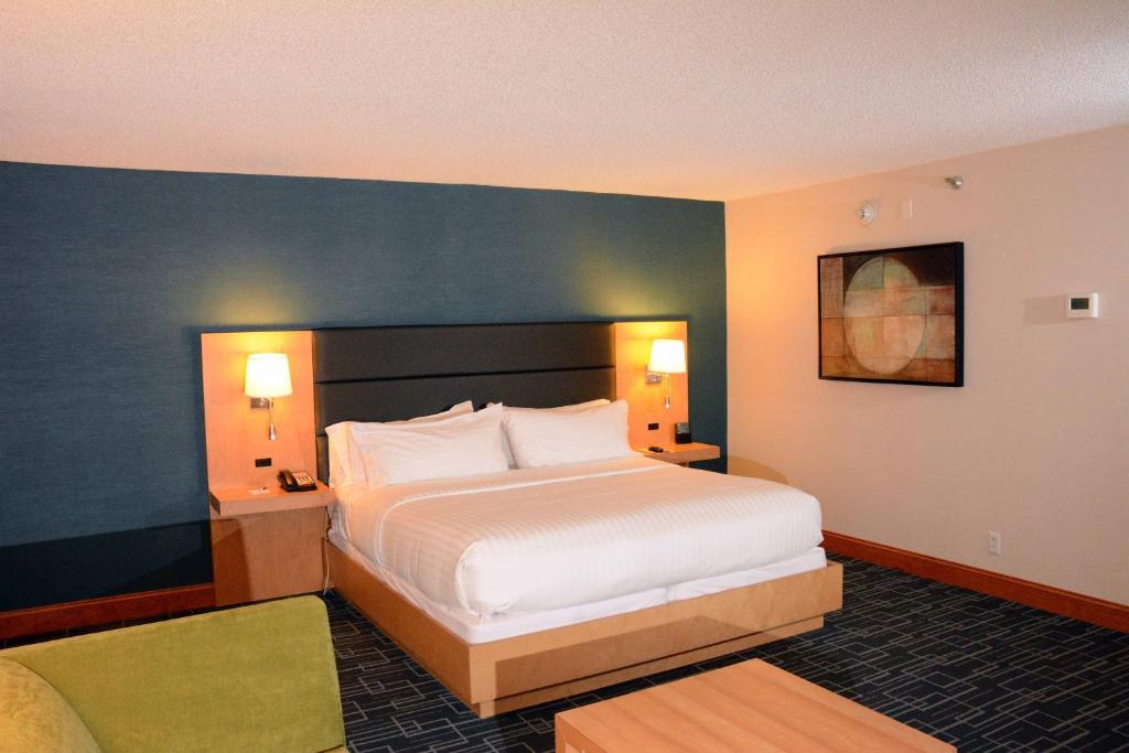Holiday Inn Express Stamford Photo 34