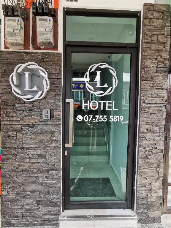 L Hotel photo