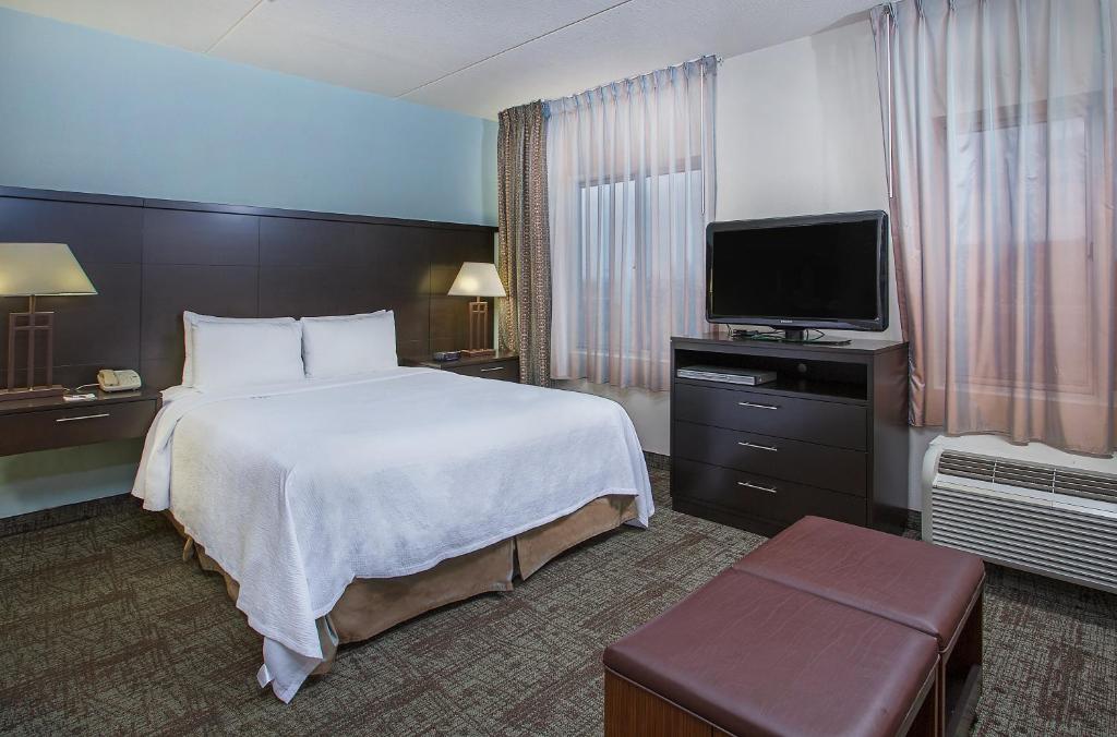 Staybridge Suites Chattanooga Downtown - Convention Center, an IHG Hotel photo
