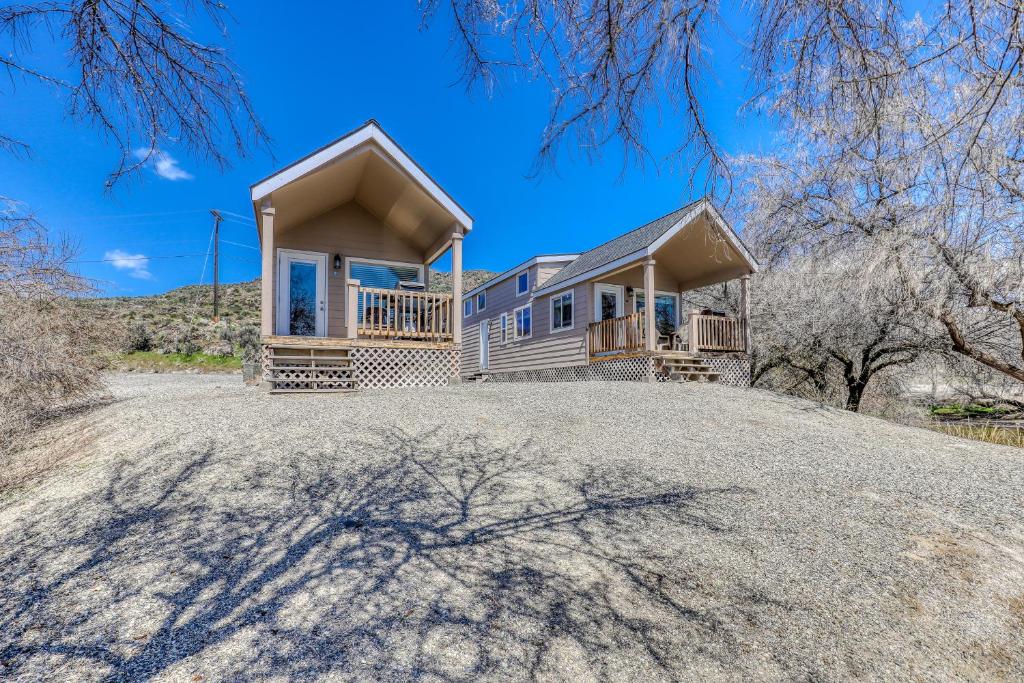 Villa Columba at Sunbanks Resort in Electric City reviews, prices