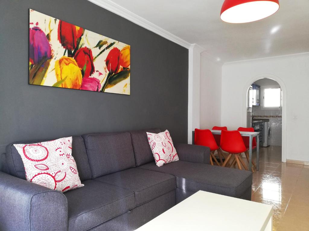 First Line Beach Apartment with Two Bedrooms and Sea View - 2