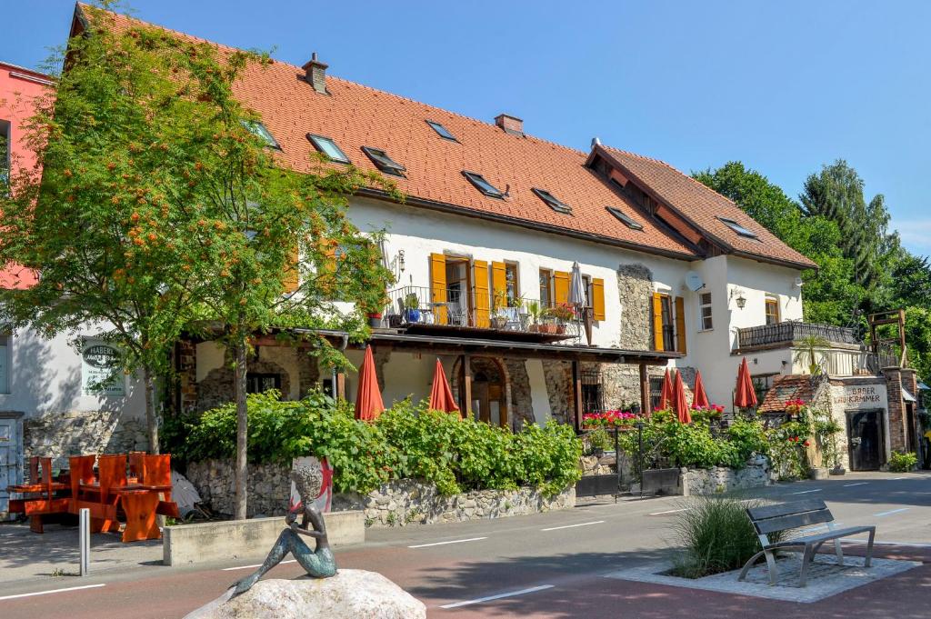 Baderhaus - 2